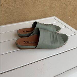 New Softwalk Women's Green sage Slide leather Sandals size 6M